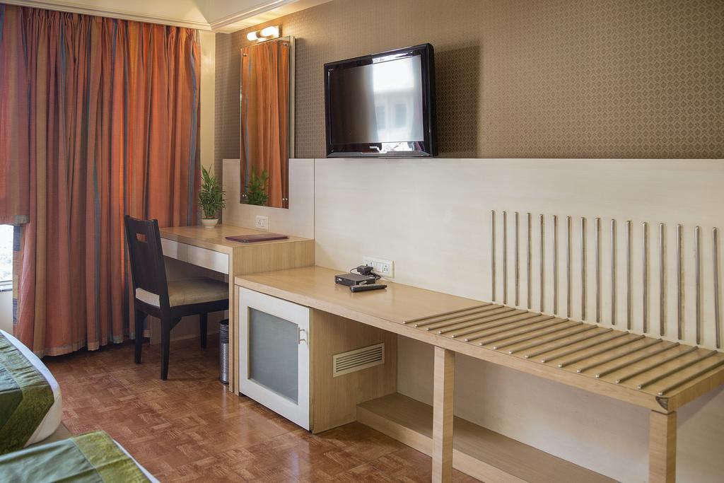 Treebo Archana Residency Hotel Thane Room photo